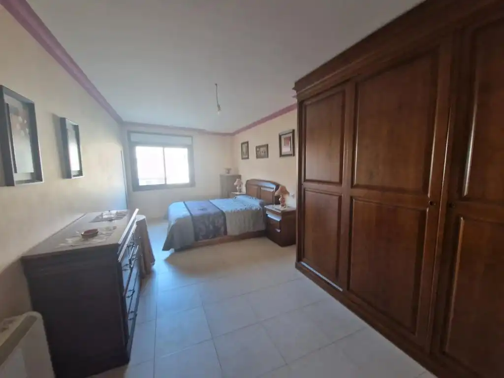 Habitación de Apartamento en venta en Boiro con Calefacción, Parquet y Trastero