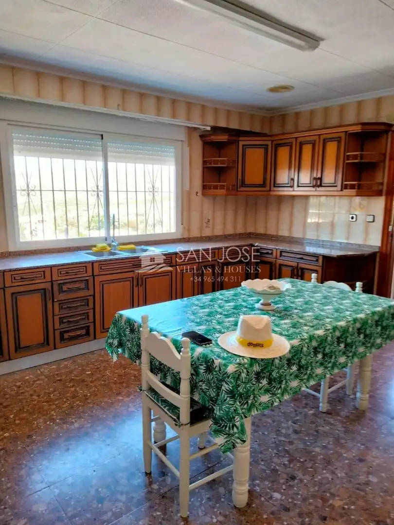 Cuina de Casa o xalet en venda en Elche / Elx amb Jardí privat, Terrassa i Traster