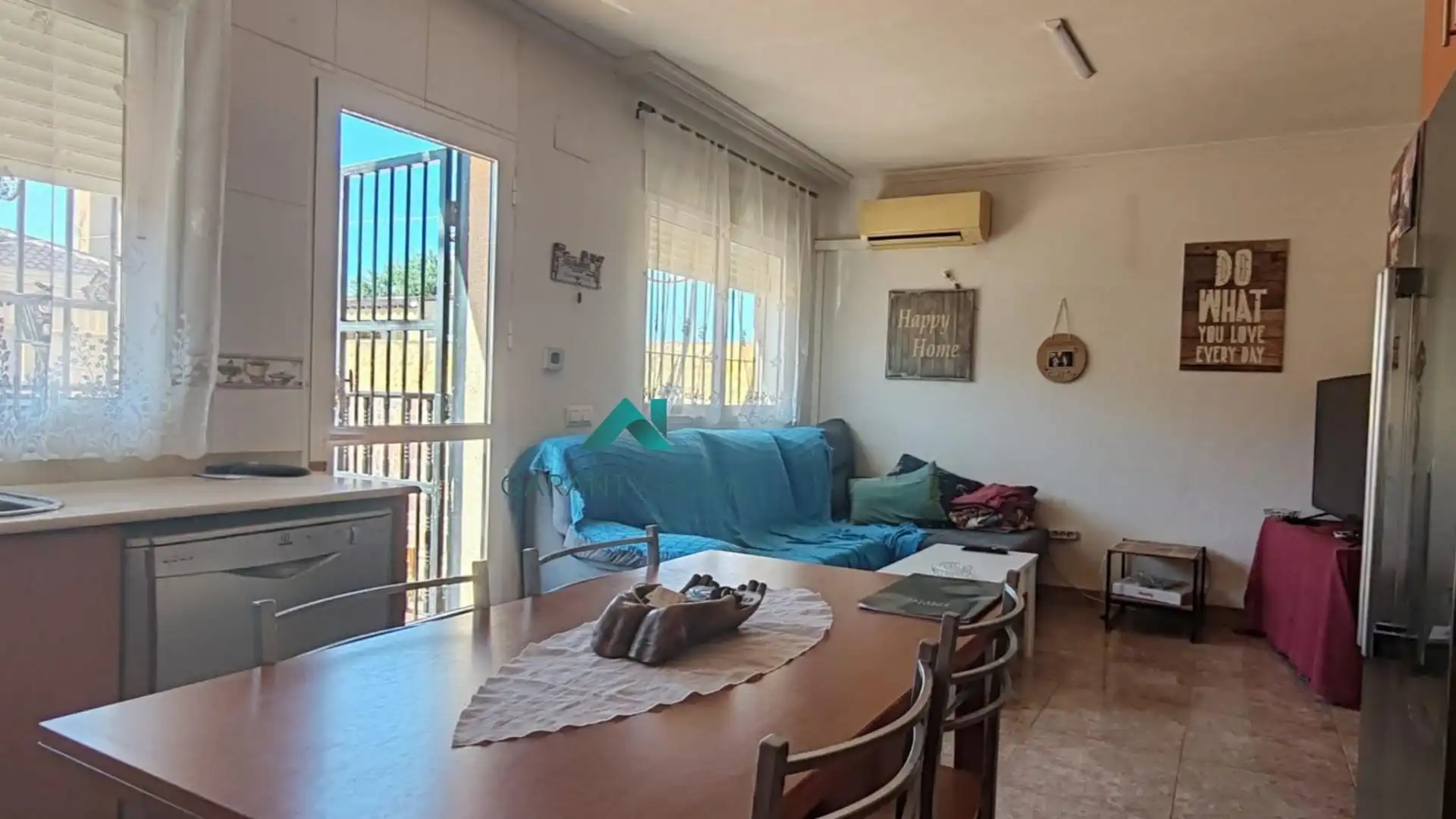 Sala d'estar de Casa o xalet en venda en Cartagena amb Aire condicionat i Balcó
