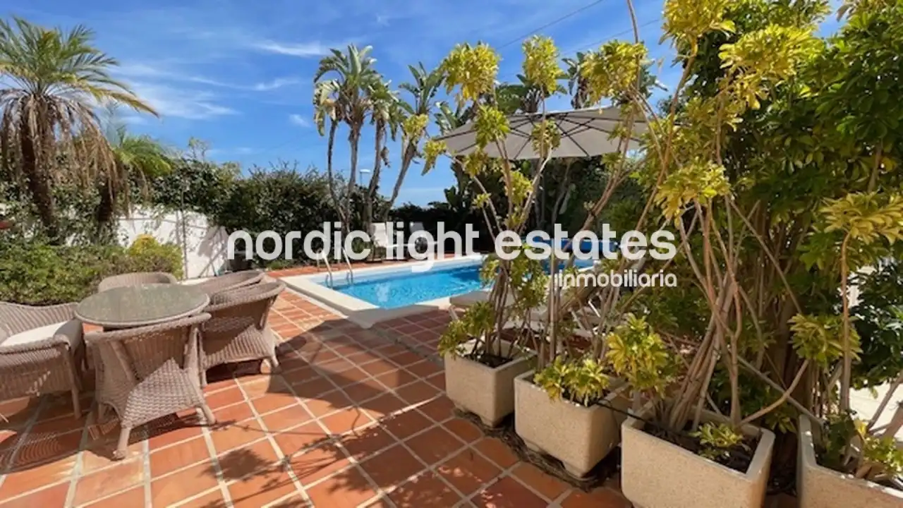 House with pool for sale in Capistrano, imagen 2