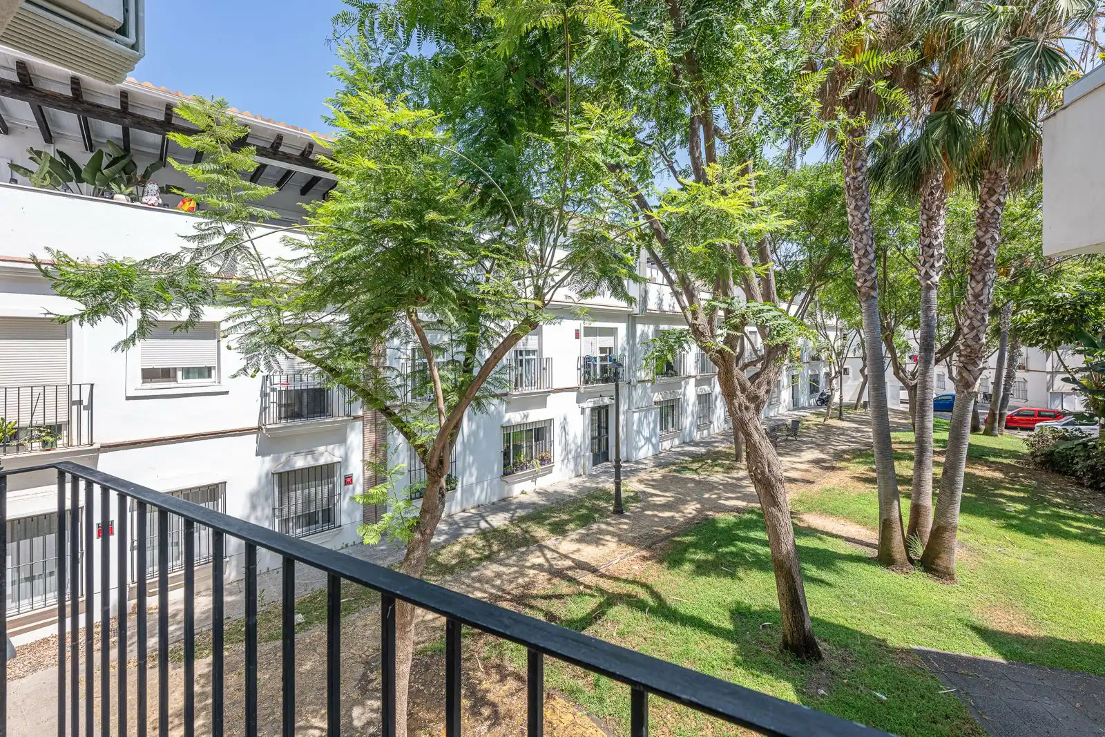 Vista exterior de Pis en venda en Estepona amb Aire condicionat, Terrassa i Internet