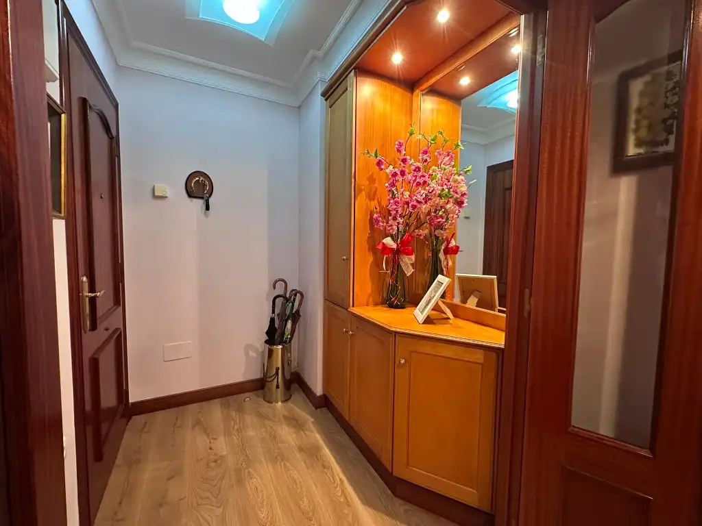 Piso en venta en Gijón  con Calefacción, Parquet y Amueblado