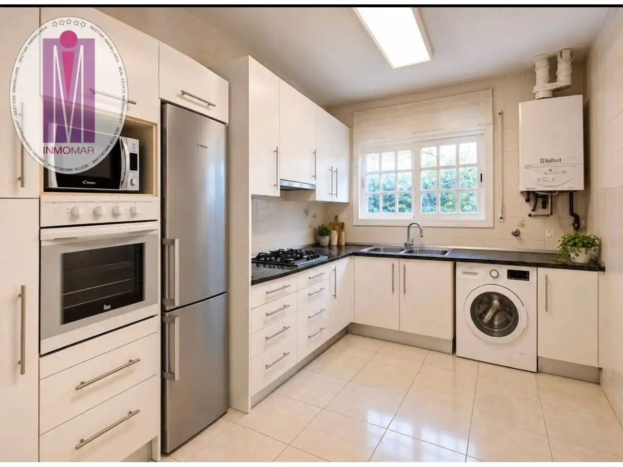 Cocina de Casa adosada en venta en Castelldefels con Calefacción y Piscina comunitaria