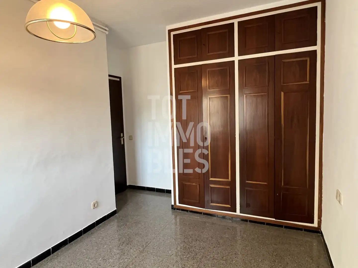 Dachboden zur Miete in Eixample Nord