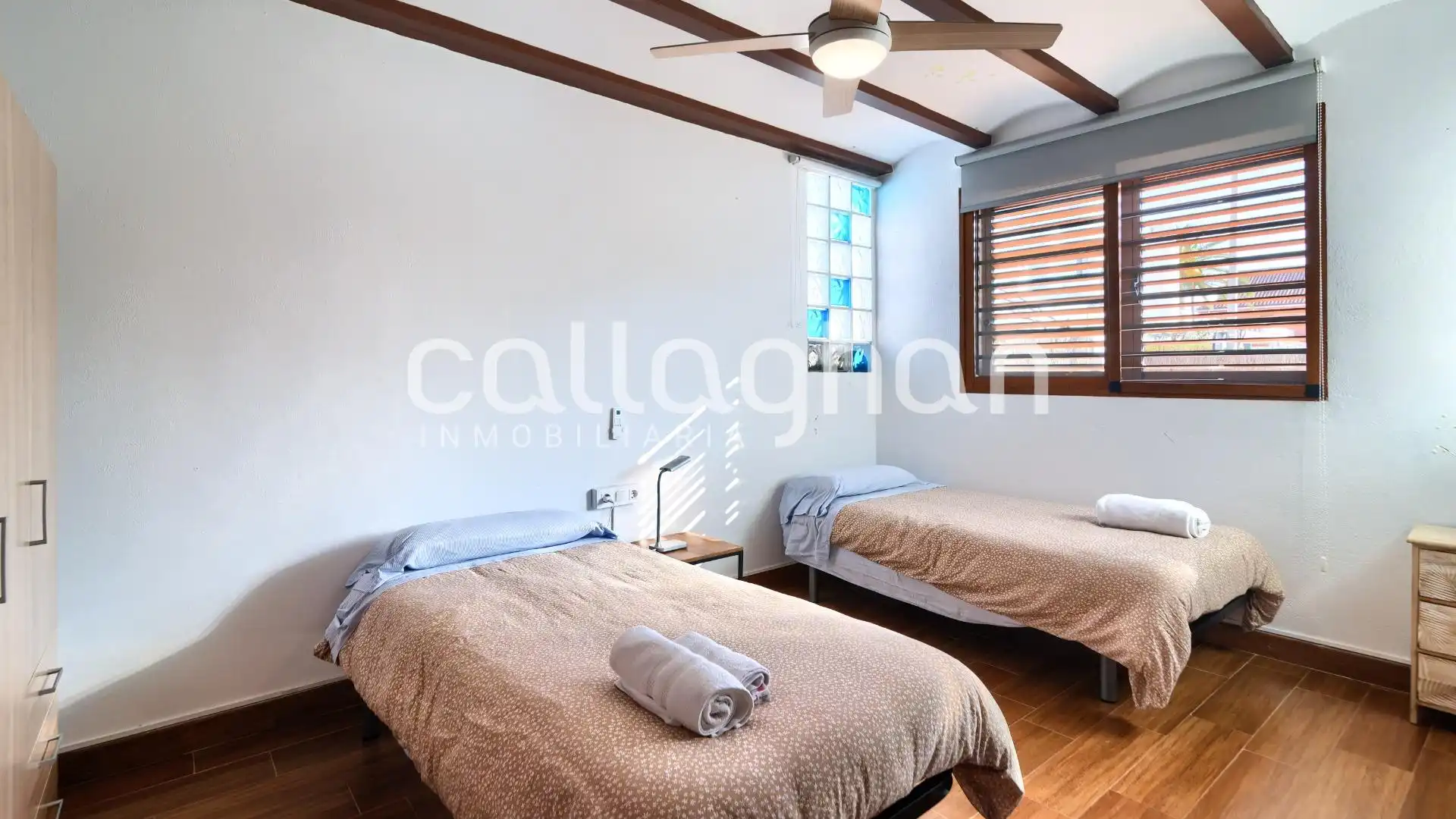 Dormitori de Casa adosada en venda en Sagunto / Sagunt amb Aire condicionat, Calefacció i Terrassa