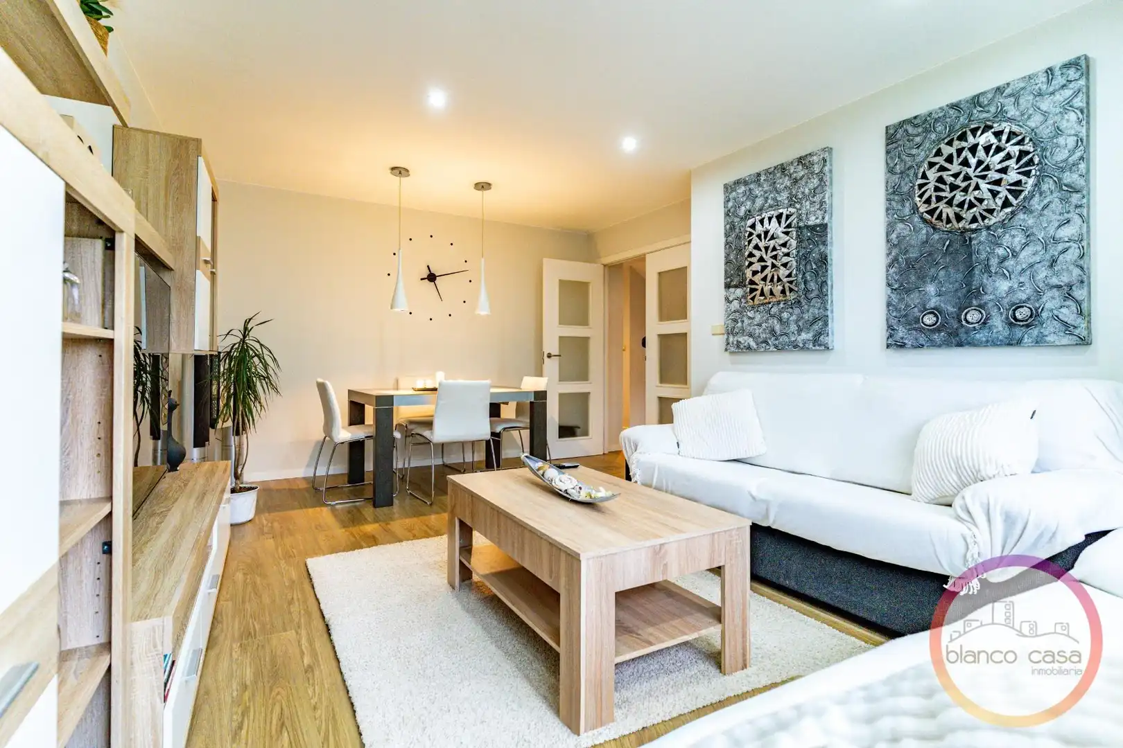 Sala de estar de Casa o chalet en venta en Carballo con Calefacción, Jardín privado y Trastero