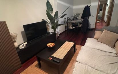 Sala d'estar de Pis en venda en Valladolid Capital amb Calefacció, Parquet i Moblat
