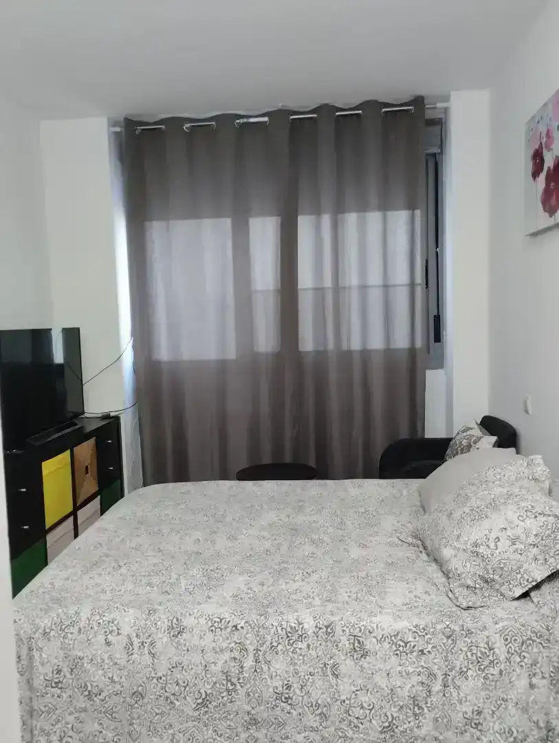 Habitación de Piso de alquiler en Parla con Aire acondicionado, Parquet y Amueblado