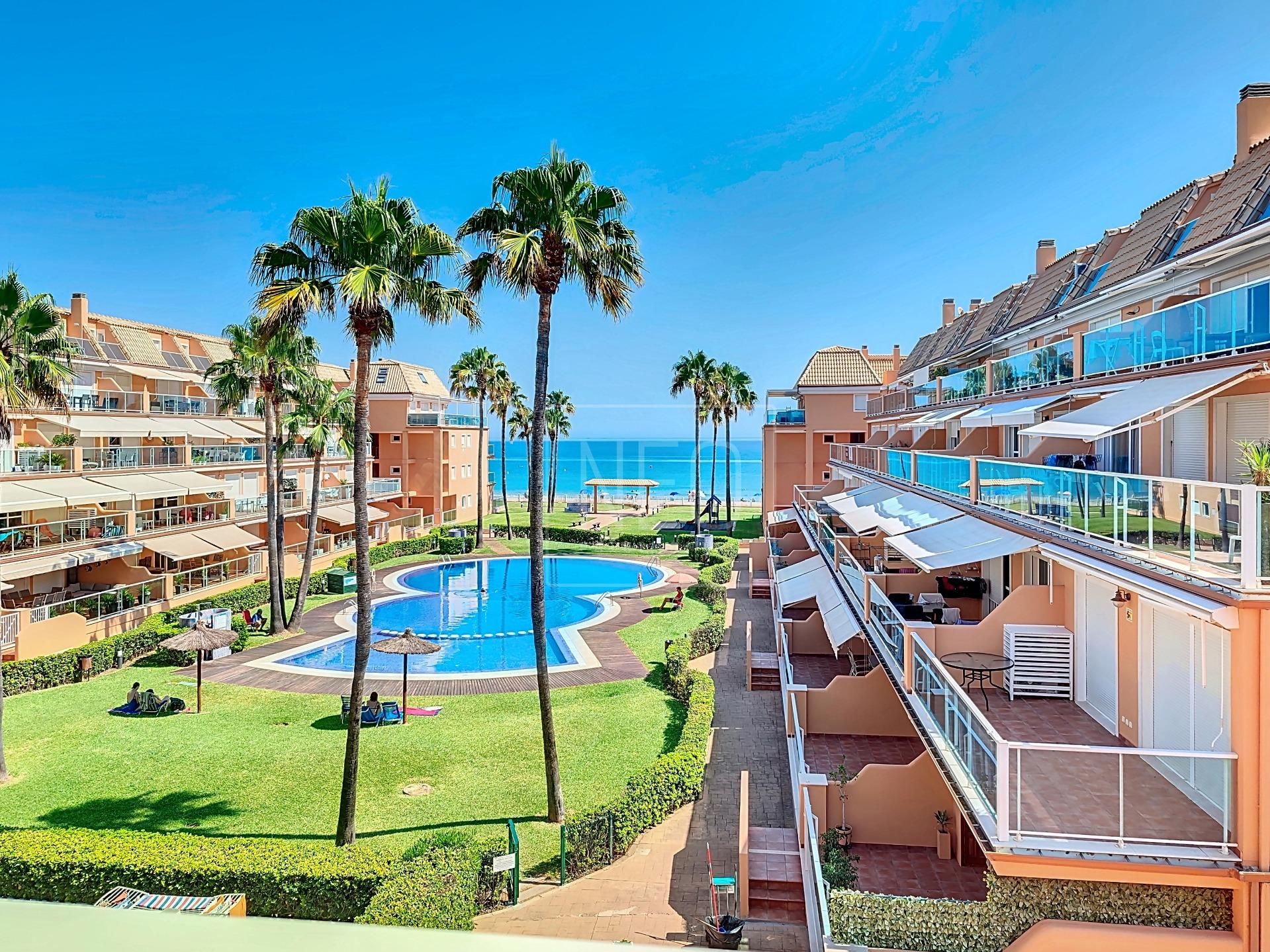 Exterior view of Flat for sale in Dénia  with Air Conditioner, Private garden and Terrace