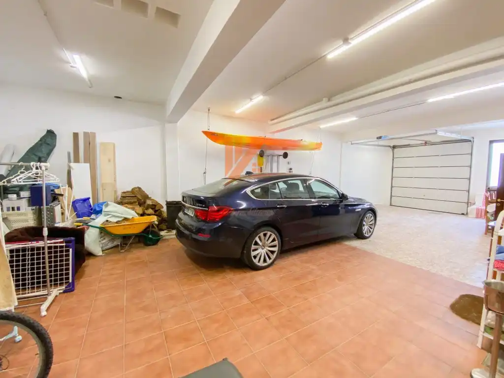 Aparcament de Casa o xalet en venda en Porto do Son amb Aire condicionat, Terrassa i Rentadora