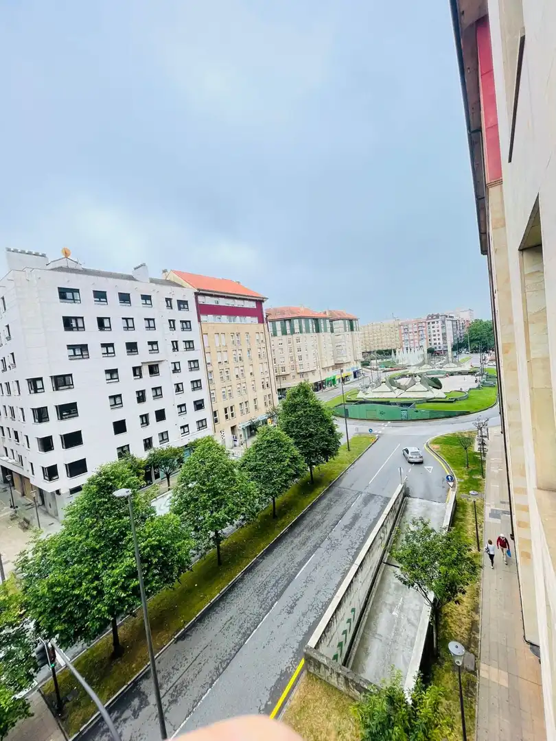 Außenansicht von Wohnungen zum Verkauf in Gijón  mit Heizung und Parkett