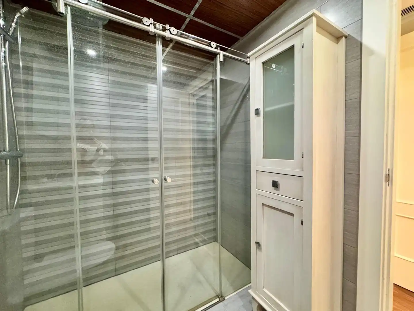 Bany de Pis en venda en Málaga amb Aire condicionat, Calefacció i Terrassa
