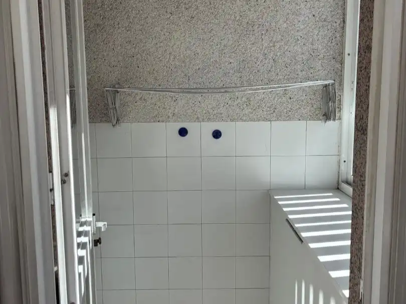 Baño de Piso en venta en Vigo  con Balcón
