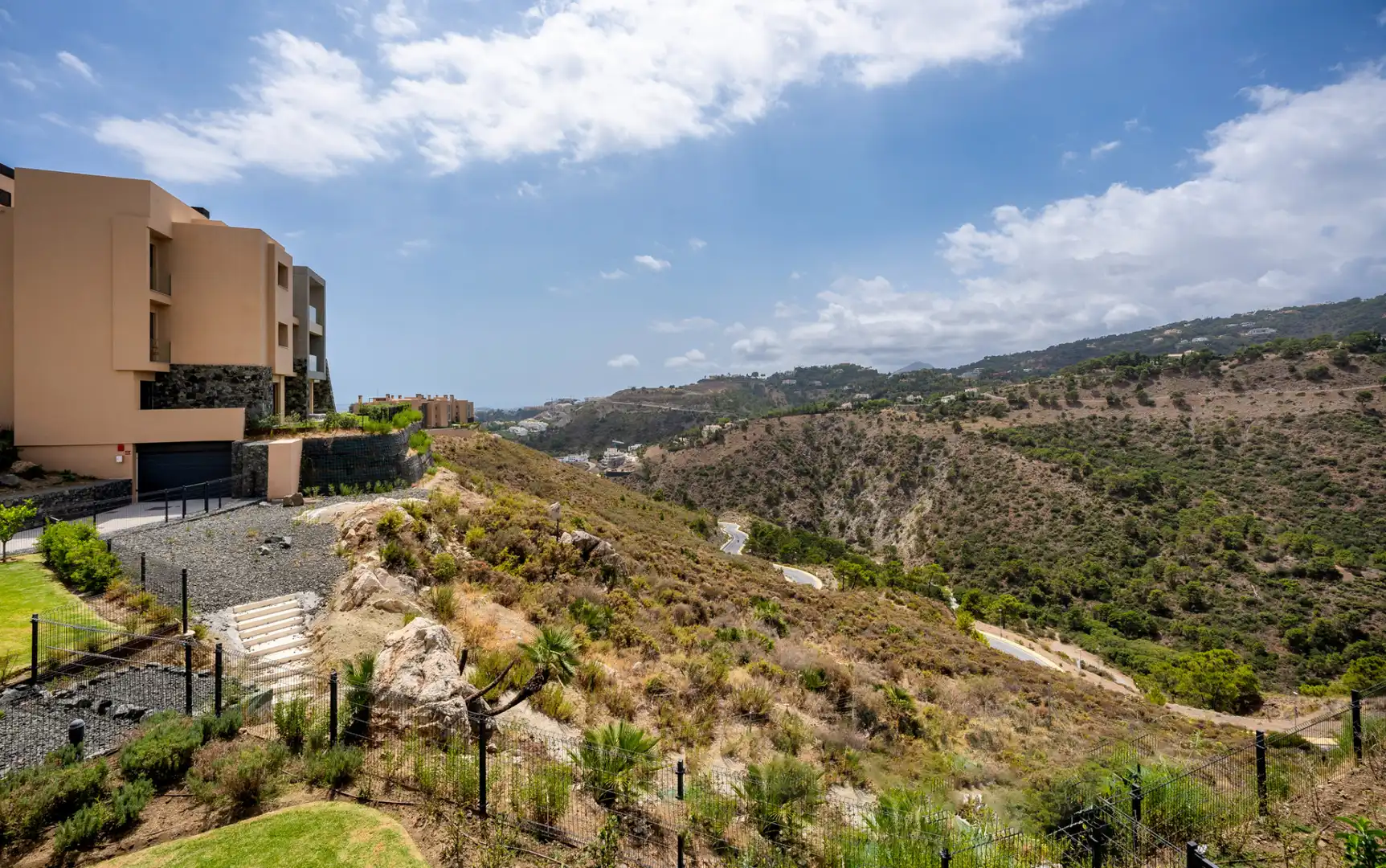 Apartament amb piscina en venda a Benahavís pueblo, imagen 35