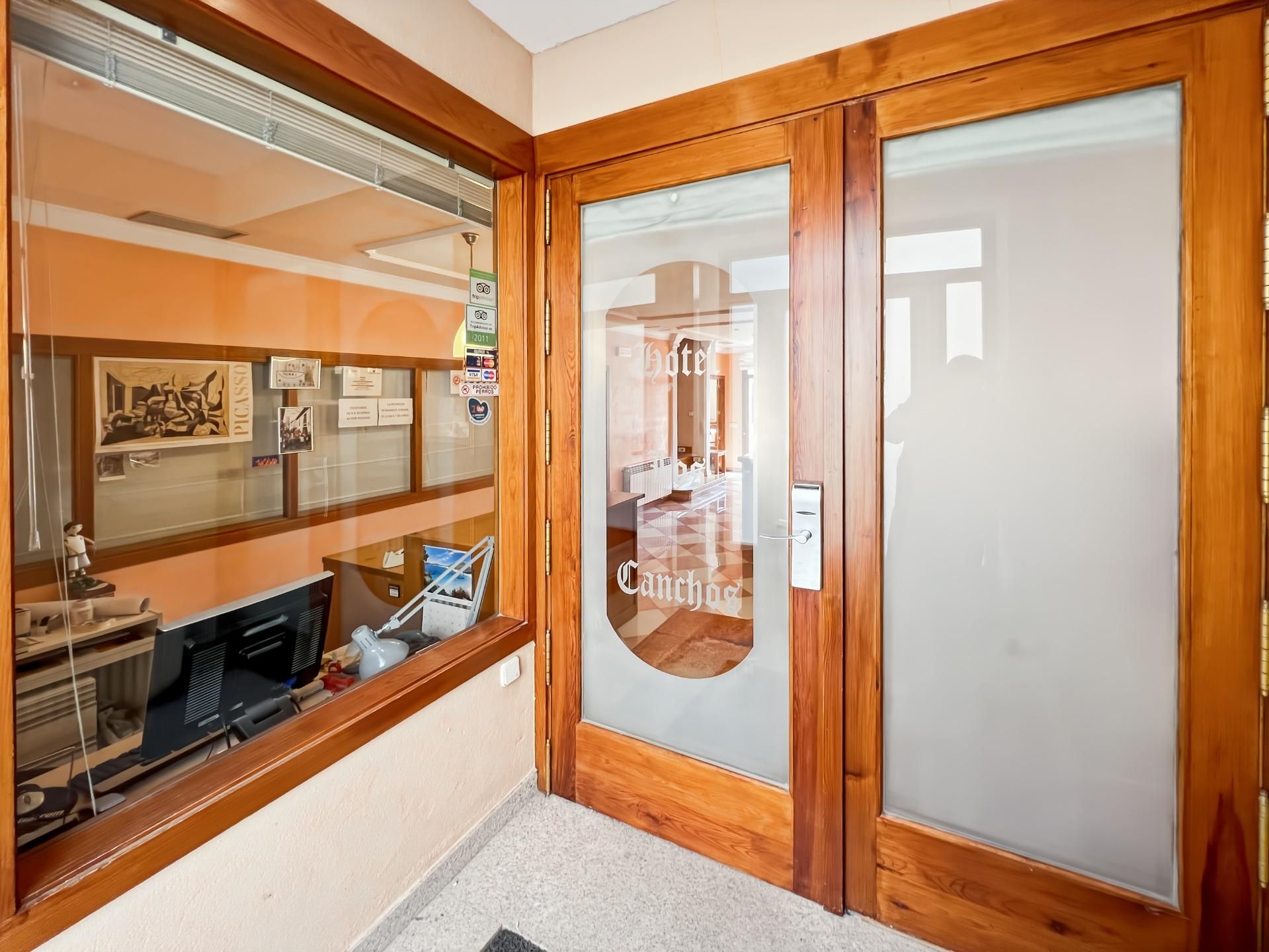 Building for sale in Buitrago del Lozoya