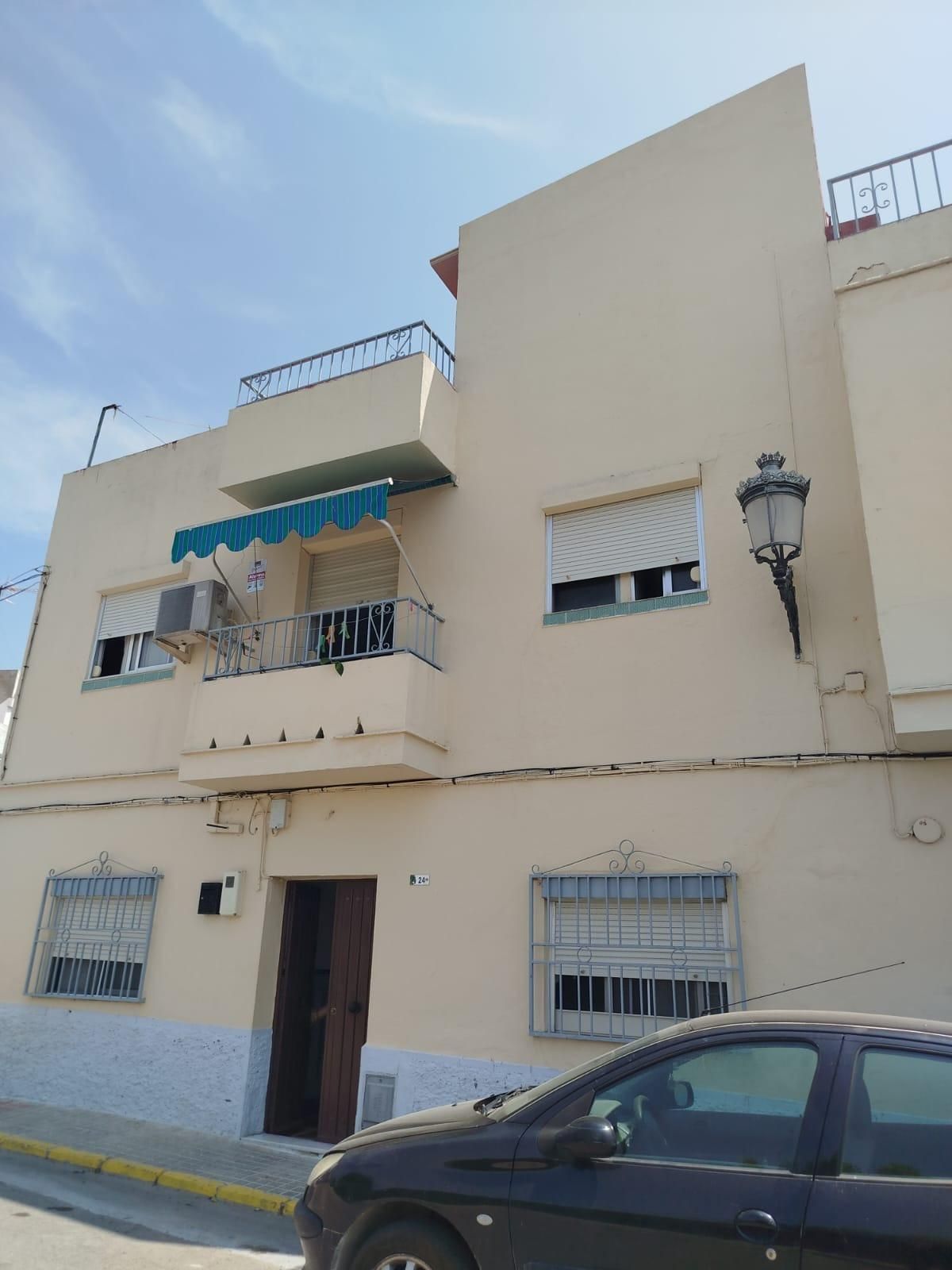 Exterior view of House or chalet for sale in Morón de la Frontera