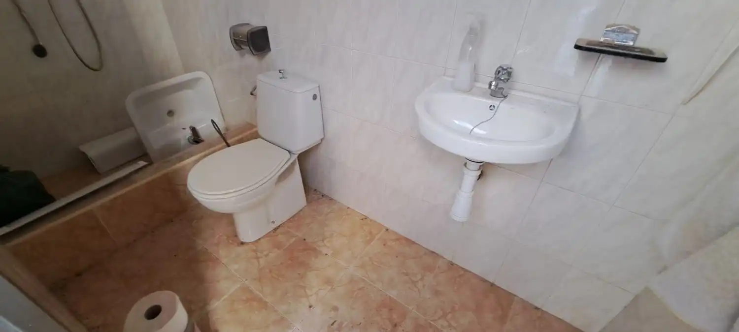 Bathroom of Houses for sale in Almuniente  with Terrace and Storage room