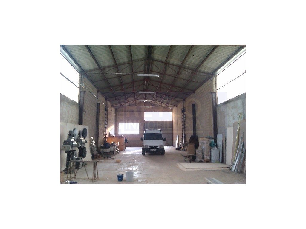 Industrial buildings for sale in Alesón