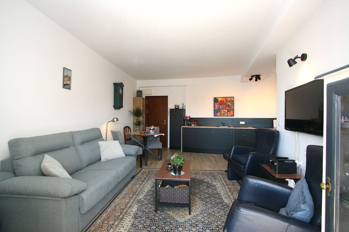 Living room of Apartment for sale in Fuengirola  with Terrace, Swimming Pool and Furnished