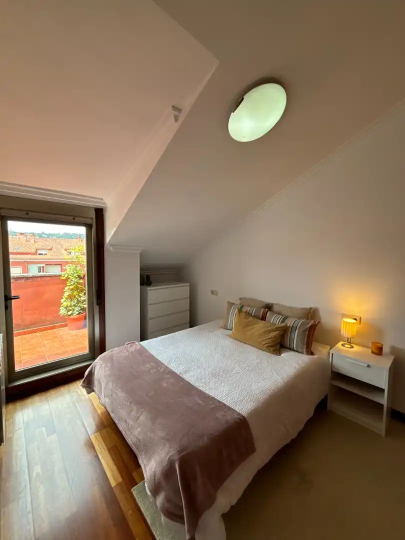 Habitación de Piso de alquiler en Gondomar con Terraza, Amueblado y Lavadora
