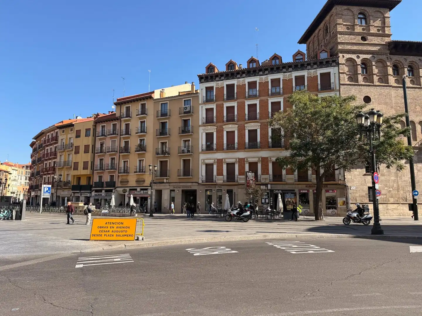 Vista exterior de Ático en venta en Zaragoza con Calefacción, Terraza y Trastero