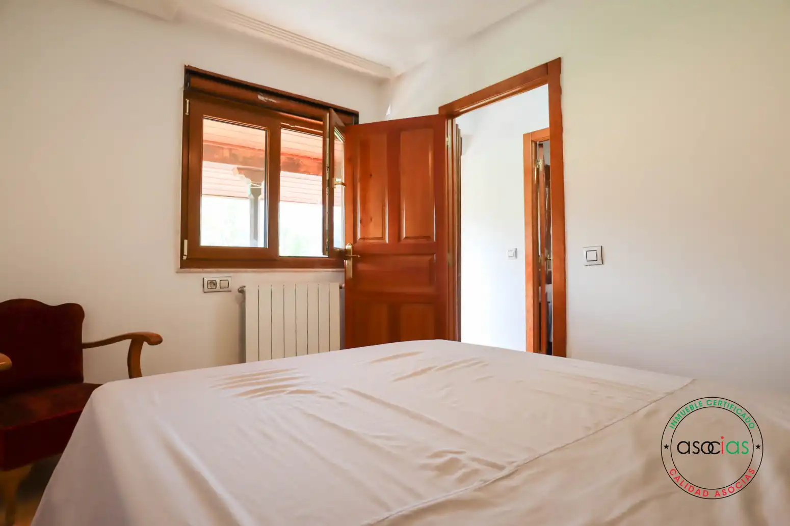 Dormitori de Casa adosada en venda en Ribera de Arriba amb Calefacció, Parquet i Terrassa