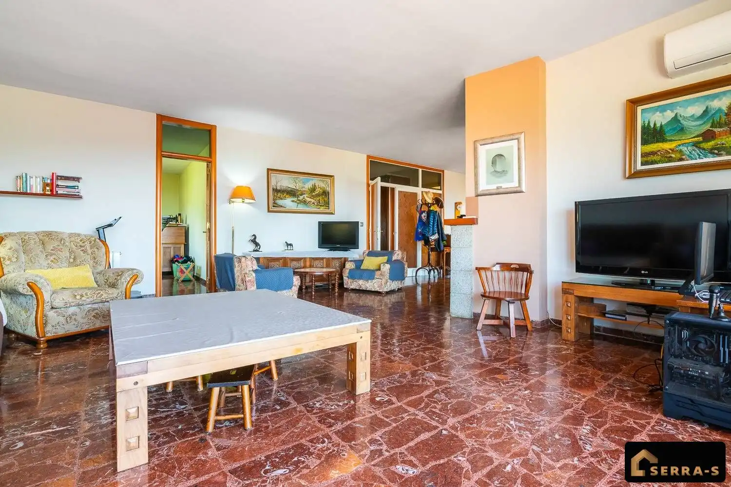 Casa rústica amb terrassa en venda a Nucli Urbà, imagen 3