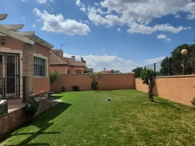 Chalet con terraza en venta en Calle Albacora, imagen 2