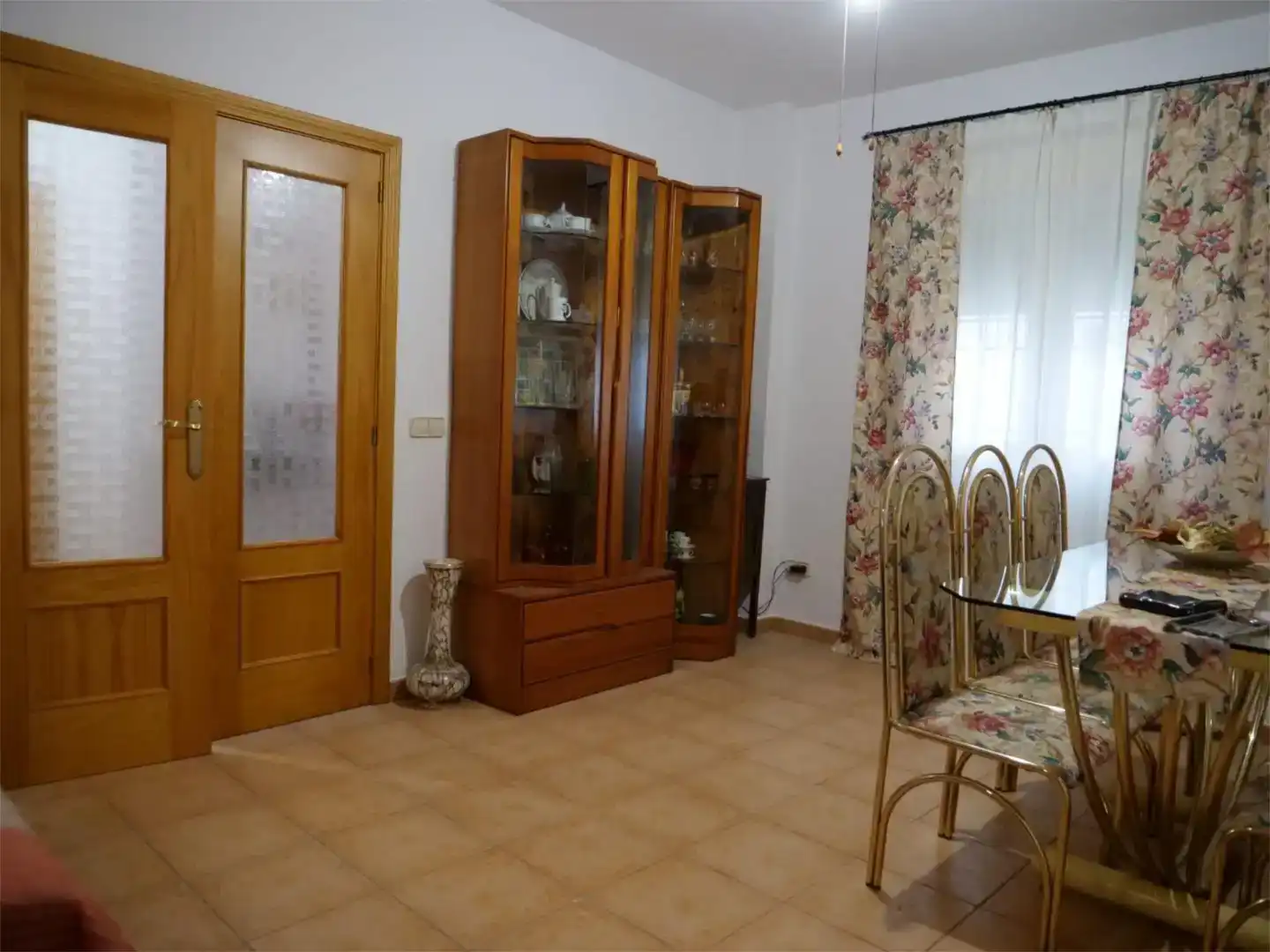 Wohnzimmer von Wohnung zur Miete in Baeza mit Privatgarten, Abstellraum und Möbliert