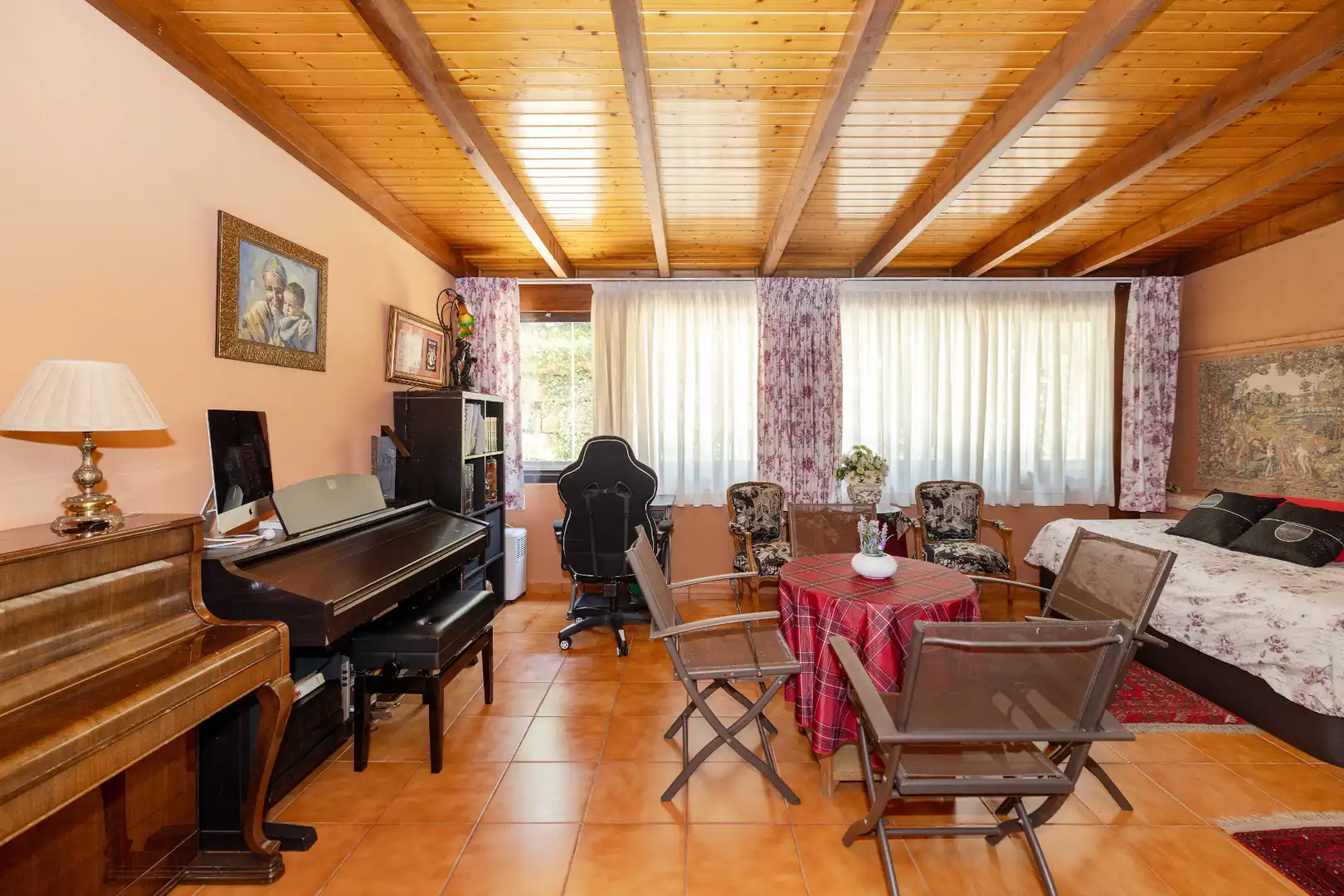 Living room of Ground floor for sale in Marbella  with Air Conditioner, Heating and Private garden