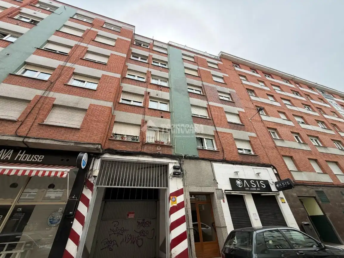 Vista exterior de Piso en venta en Gijón  con Calefacción