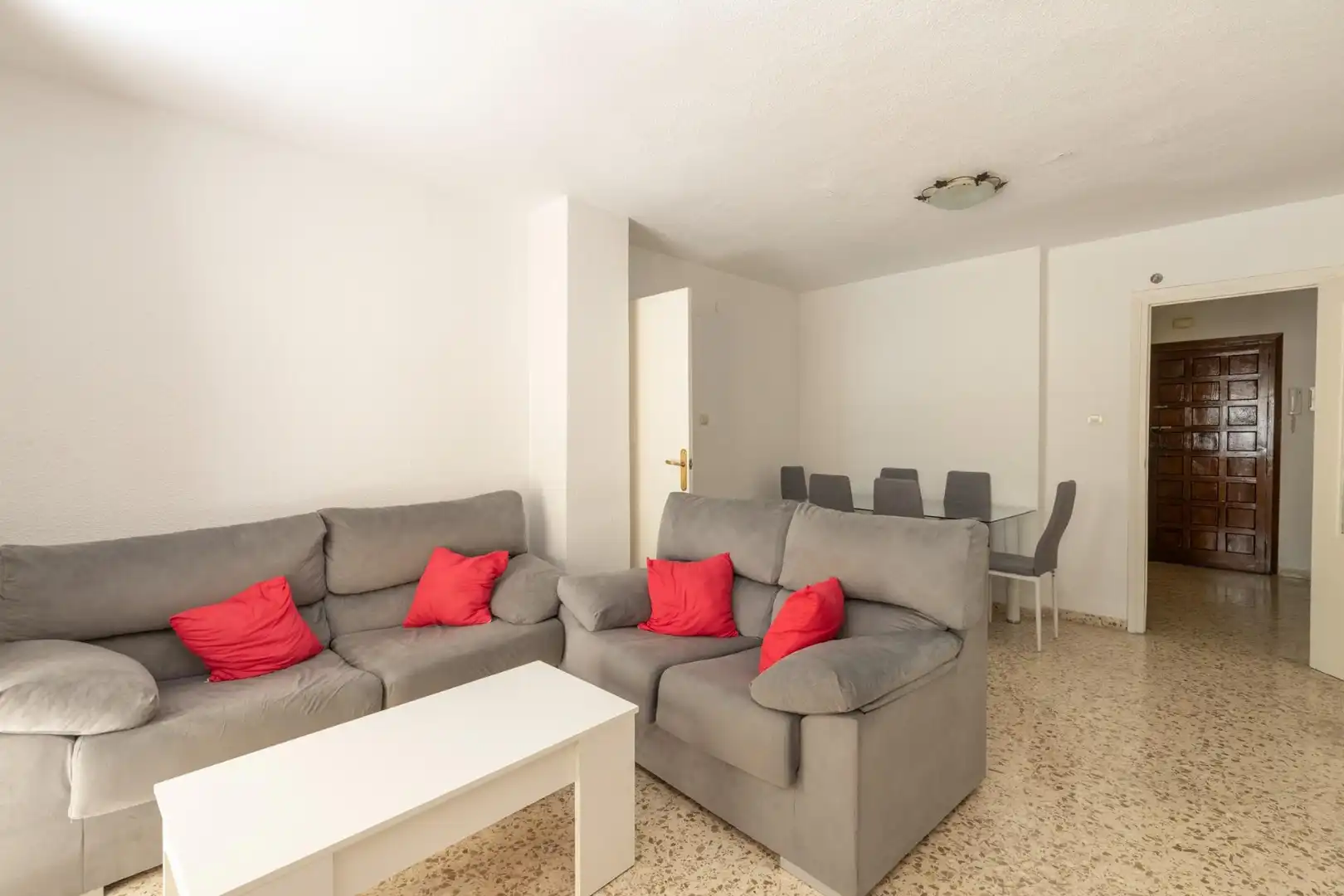 Sala d'estar de Pis en venda en Granada amb Terrassa