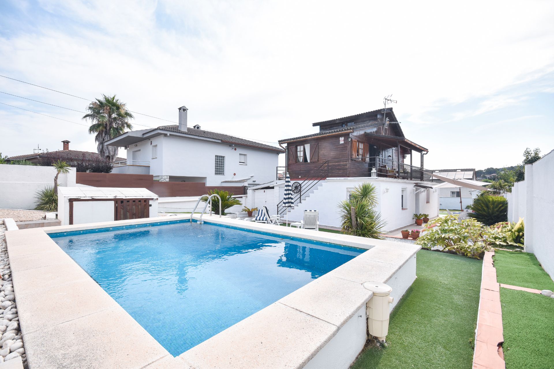 Piscina de Casa o xalet en venda en Canyelles amb Aire condicionat, Calefacció i Jardí privat