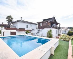 Piscina de Casa o xalet en venda en Canyelles amb Aire condicionat, Calefacció i Jardí privat
