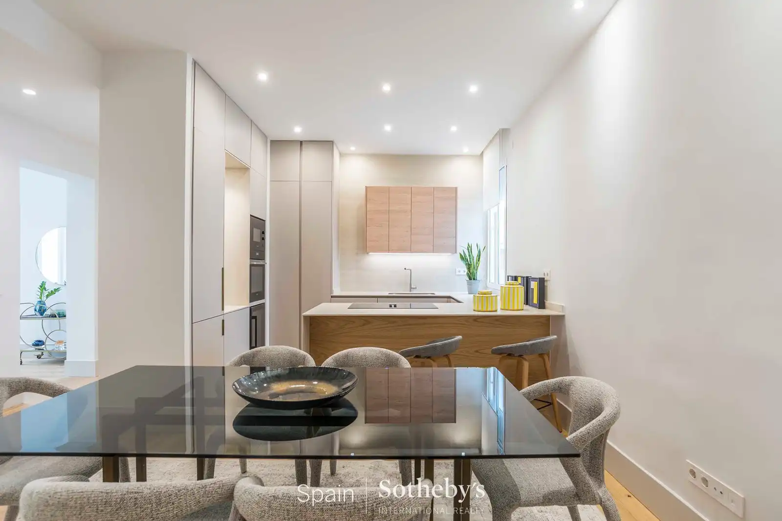 Kitchen of Apartments for sale in Madrid  with Air Conditioner and Heating