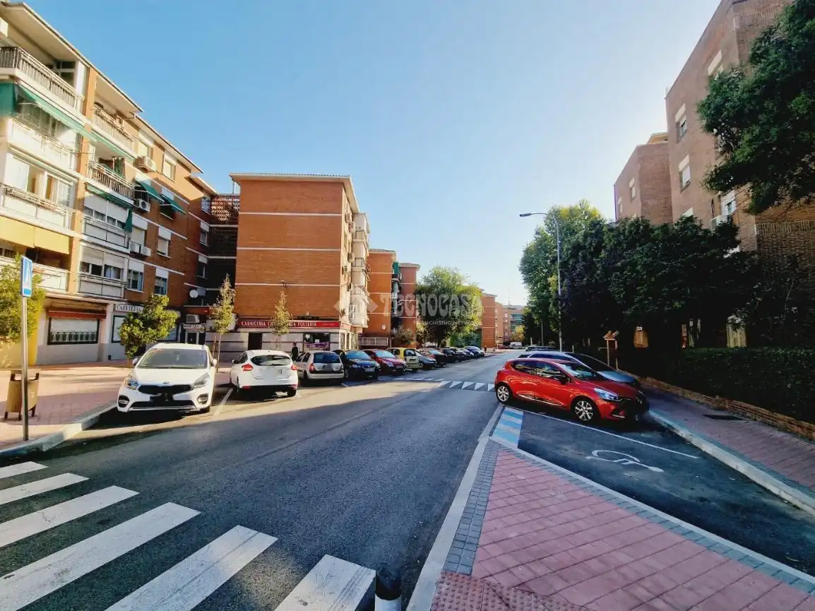 Vista exterior de Pis en venda en Torrejón de Ardoz amb Aire condicionat i Terrassa