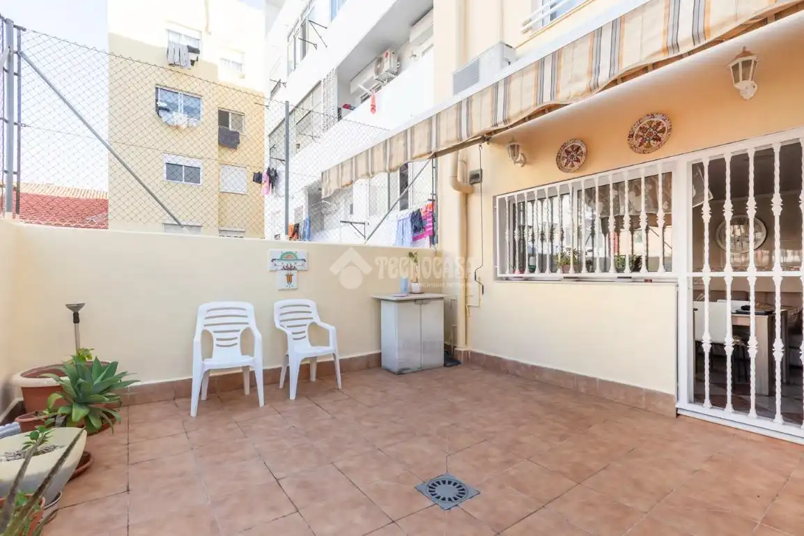 Exterior view of Houses for sale in Valencia  with Air Conditioner, Terrace and Balcony