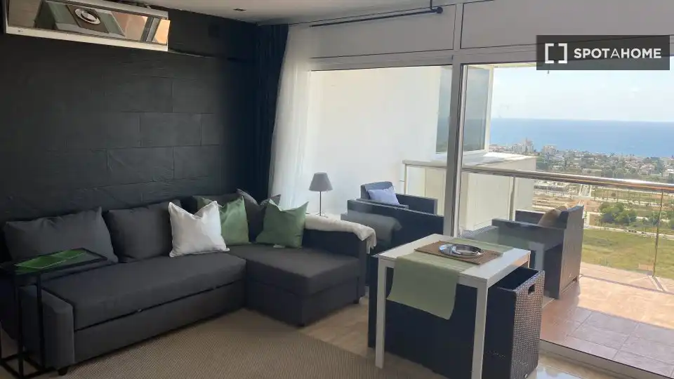 Room in Vallpineda - Rocamar