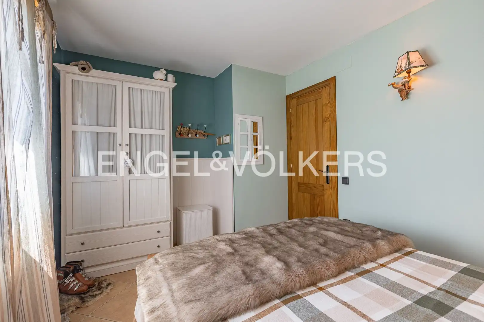 Dormitori de Casa o xalet en venda en Llanars amb Calefacció, Jardí privat i Parquet