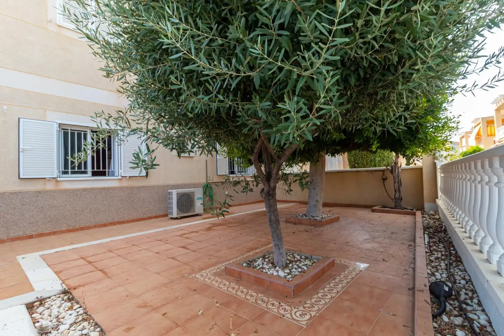 Terrassa de Casa o xalet en venda en Orihuela amb Aire condicionat, Jardí privat i Terrassa