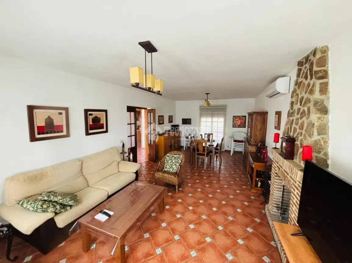 Wohnzimmer von Haus oder Chalet zum Verkauf in Escalona mit Klimaanlage und Heizung