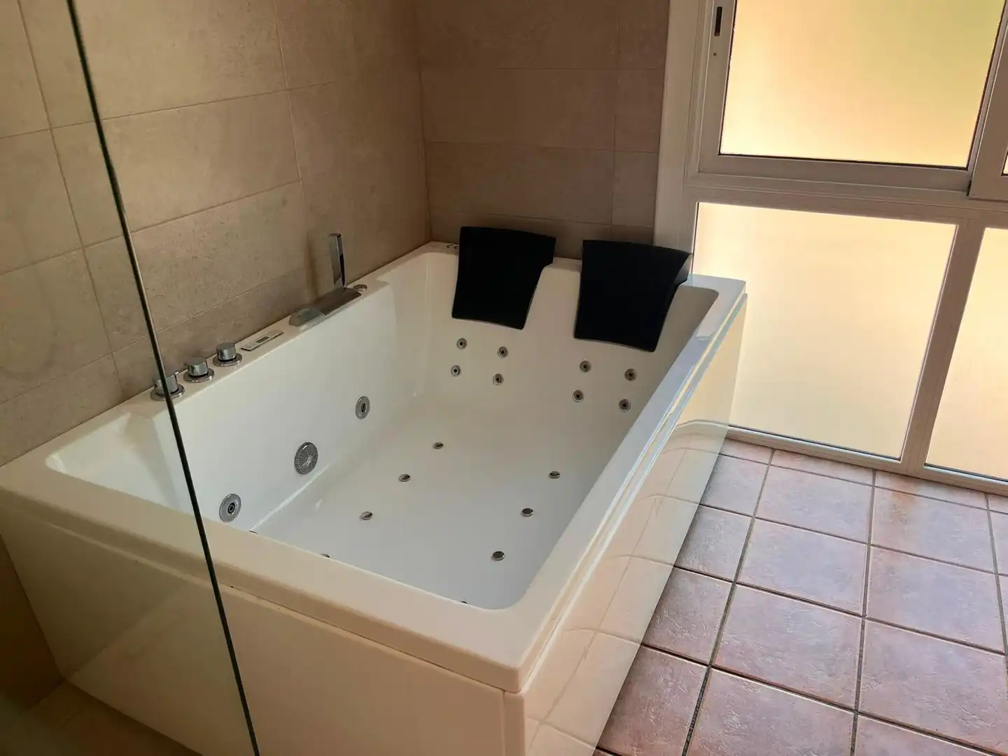 Baño de Casa adosada en venta en Malgrat de Mar con Calefacción, Jardín privado y Terraza