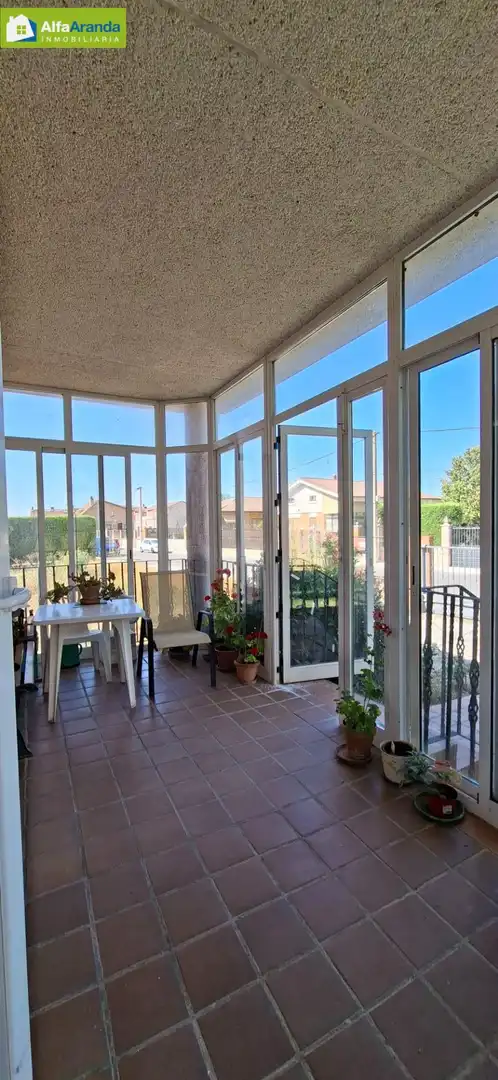 Terrassa de Casa o xalet en venda en Fuentespina amb Calefacció, Jardí privat i Parquet