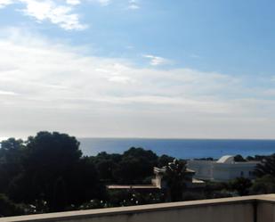 Vista exterior de Casa o xalet en venda en L'Ametlla de Mar  amb Aire condicionat, Calefacció i Jardí privat