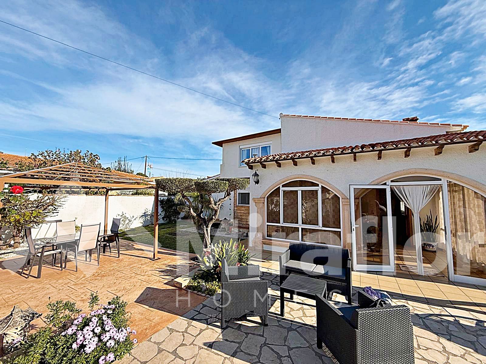 Exterior view of House or chalet for sale in Dénia  with Air Conditioner, Private garden and Terrace