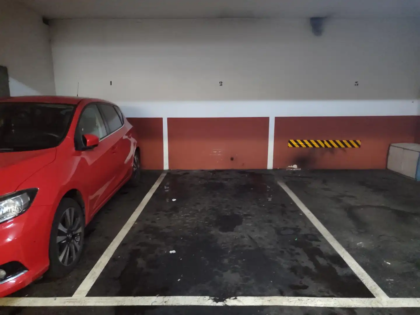 Parking of Garage for rent in Oviedo 