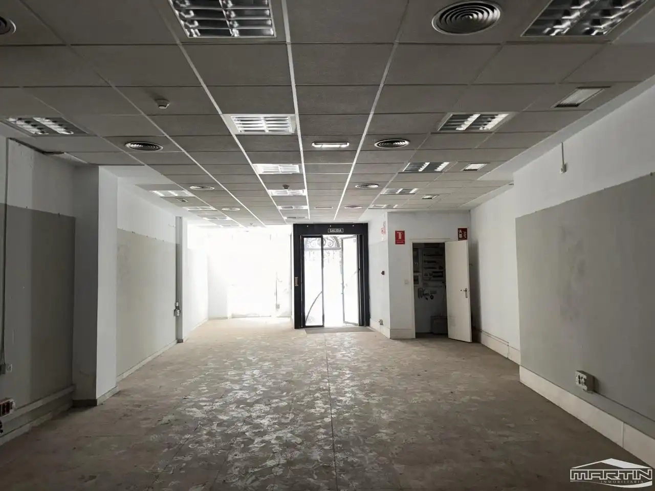 Edificio en venta en Cabra