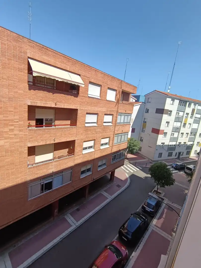 Piso de alquiler en Rondilla