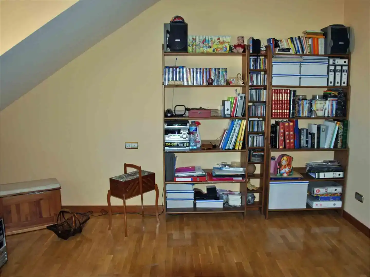 Sala de estar de Casa o chalet en venta en Belmonte de Tajo con Aire acondicionado, Parquet y Piscina