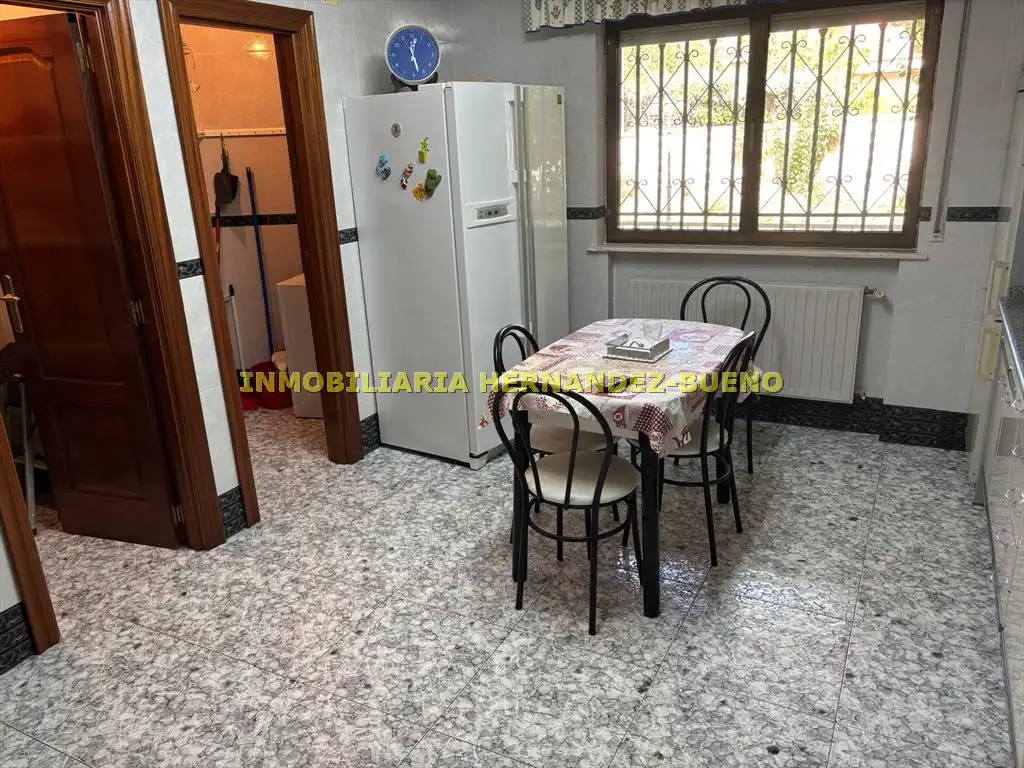 Xalet amb piscina en venda a Villamayor, imagen 45